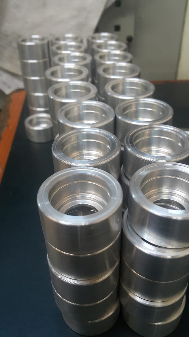 Savunma ve otomotiv sanayisi için Berceste Maden tarafından özel üretilmiş, hassas toleranslı alüminyum CNC yedek parça 